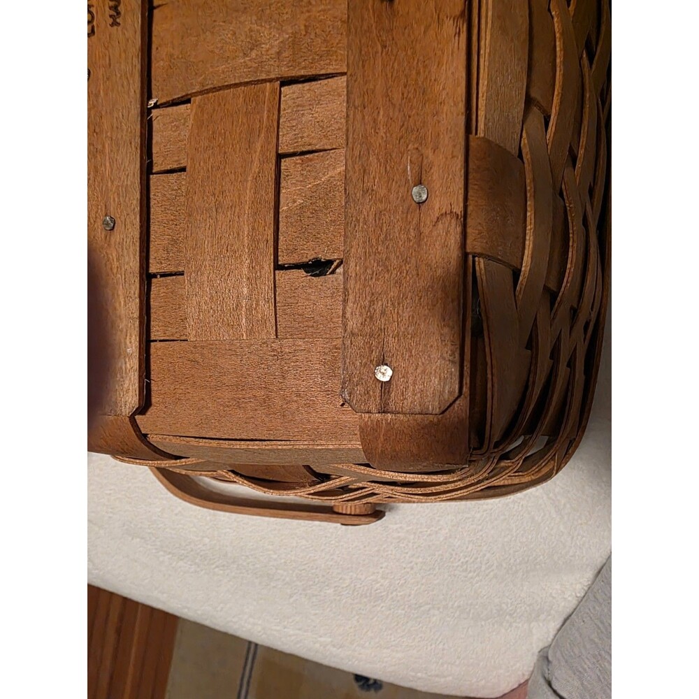 Vintage 1987 Longaberger Market Basket with plastic liner. - Picture 3 of 6